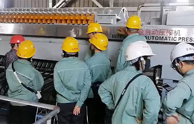 金凱地智能變腔壓榨機：多行業固廢處理領航者