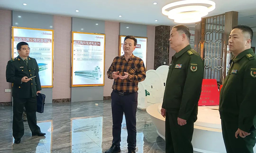 佛山軍區(qū)政委、禪城區(qū)市委常委領(lǐng)導(dǎo)一行蒞臨金凱地調(diào)研指導(dǎo)工作